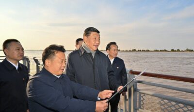 习近平在山东东营考察黄河入海口