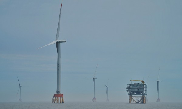 浙江省最大海上风电场群开始正式并网运行