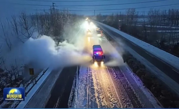 支援湖北的雪中战神来自无锡，“吹雪战神”硬核除冰_新闻频道_中华网