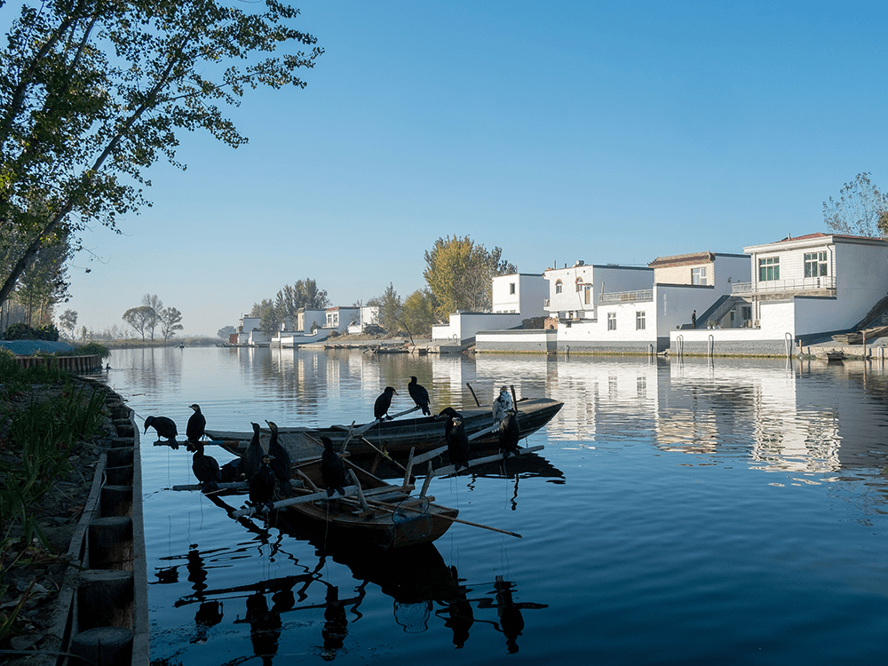 两条红色旅游精品线路：赣州—瑞金—于都—会昌—长汀—上杭—古田线